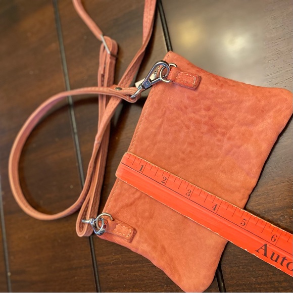 Maxon Collection Italian Small Leather Crossbody Bag - Picture 6 of 11